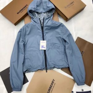 [국내배송]버버리-BURBERRY 여성 리버서블 크롭 자켓-1365