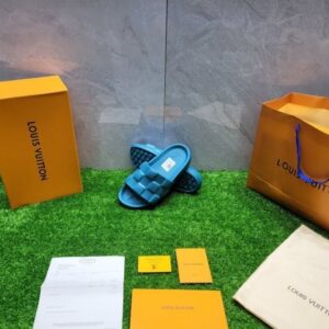 [국내배송]루이비통 24SS 워터프론트 뮬