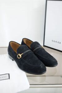 [국내배송]구찌 스웨이드 남성로퍼